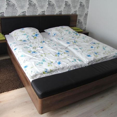 Geraeumige 4 Zimmer Wohnung An Den Kaiserthermen Trier Exteriör bild