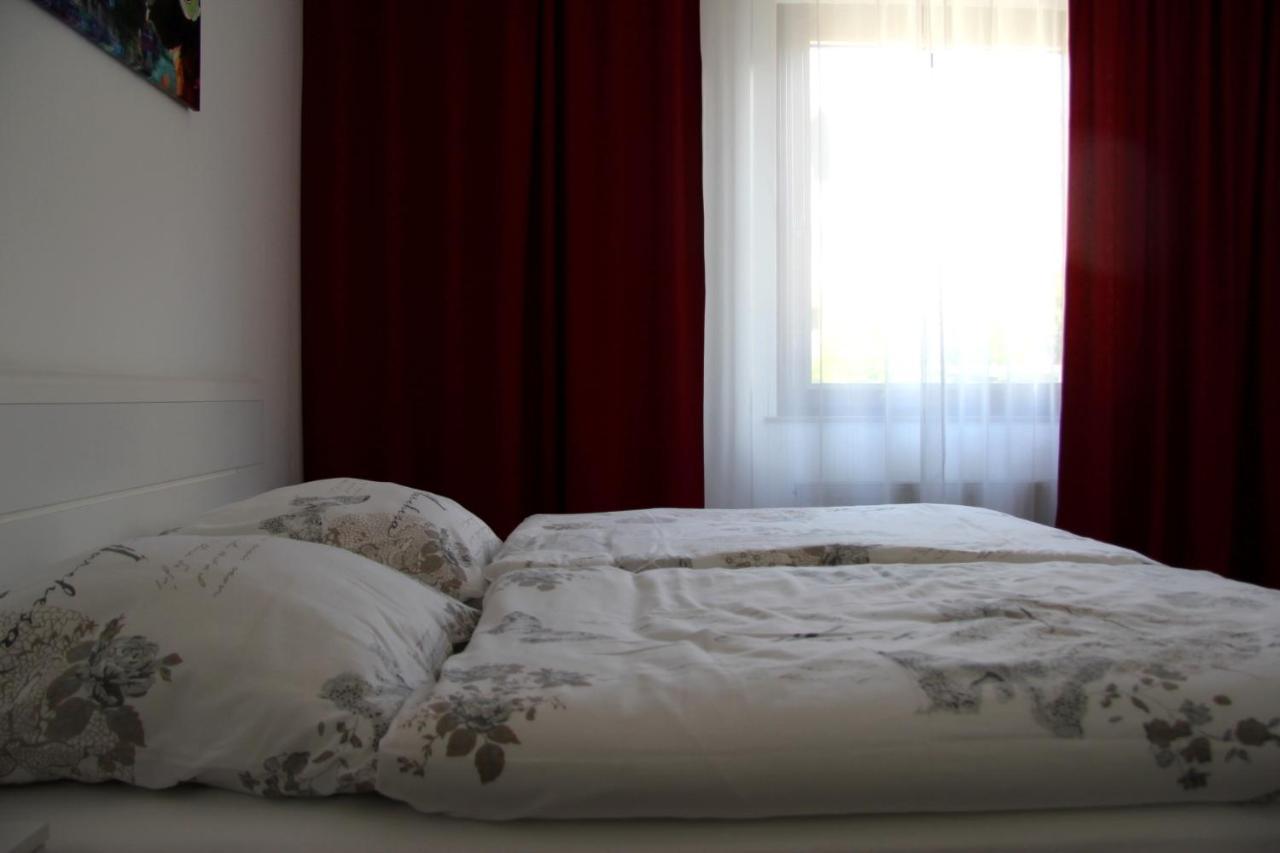 Geraeumige 4 Zimmer Wohnung An Den Kaiserthermen Trier Exteriör bild